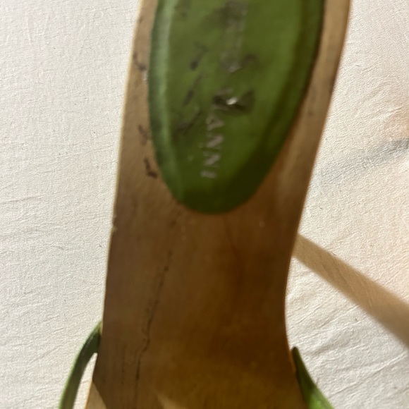 Wooden Sandals - Picture 3 of 5